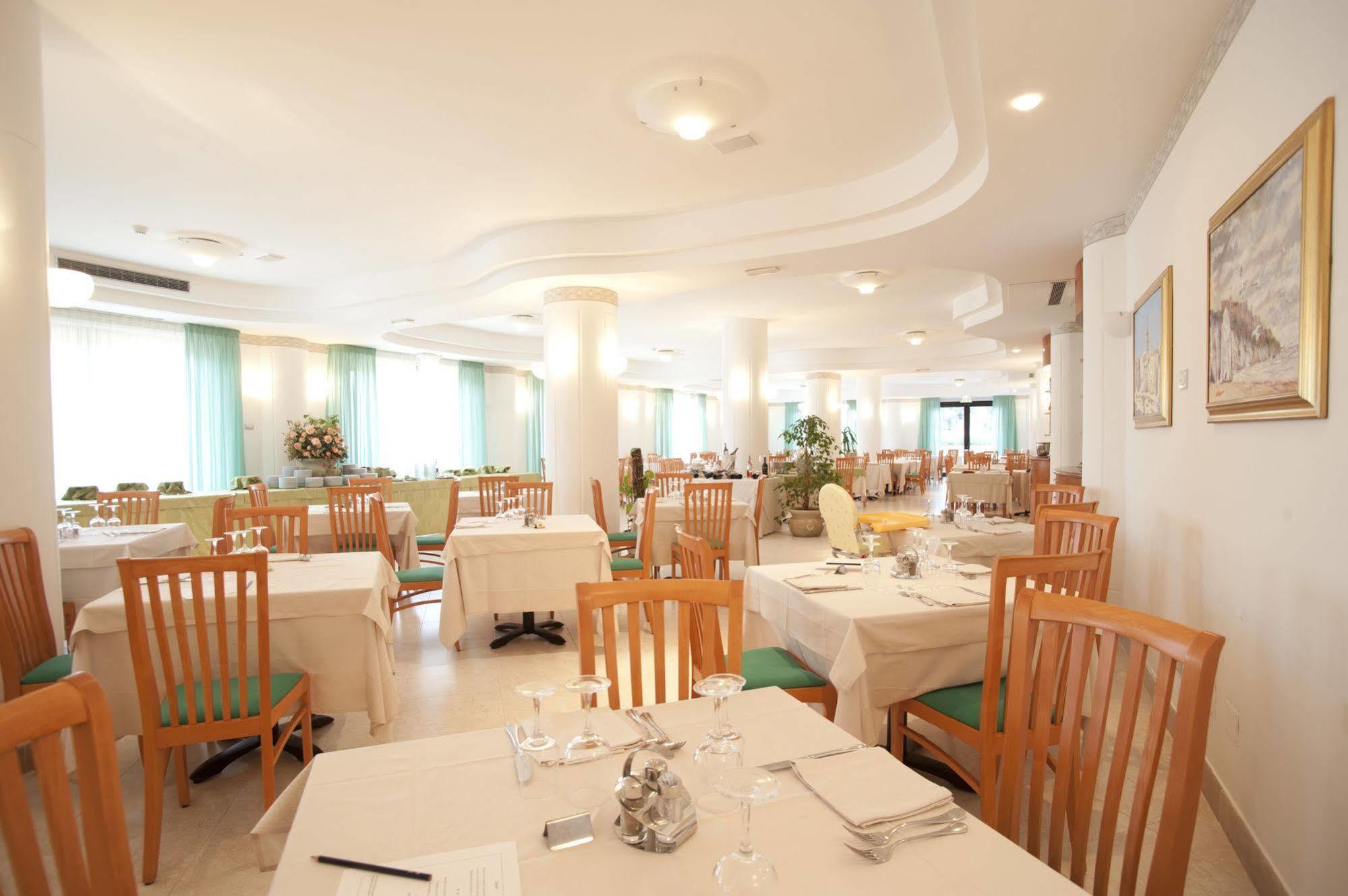 Oasiclub Hotel Vieste Eksteriør billede