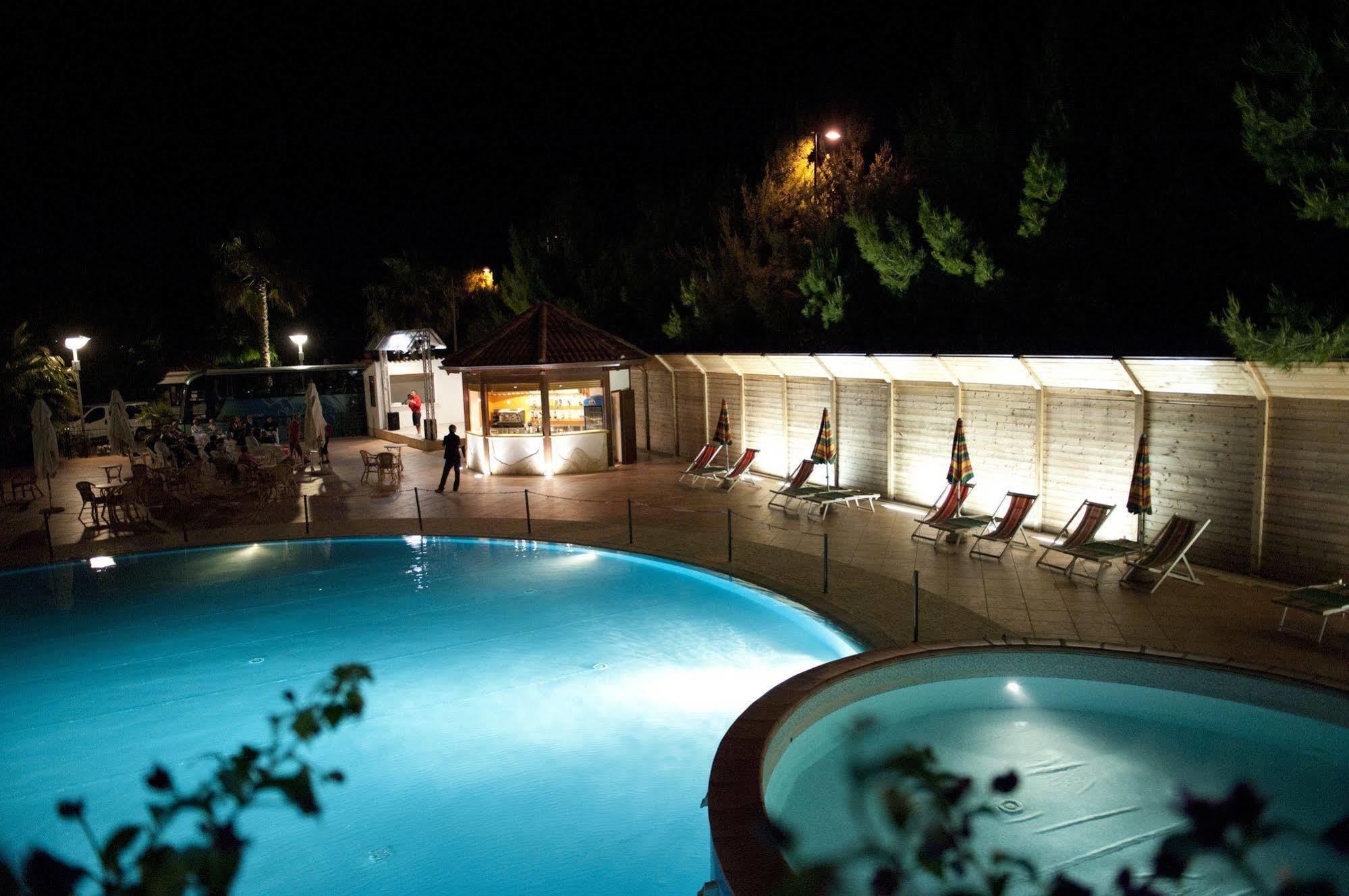 Oasiclub Hotel Vieste Eksteriør billede